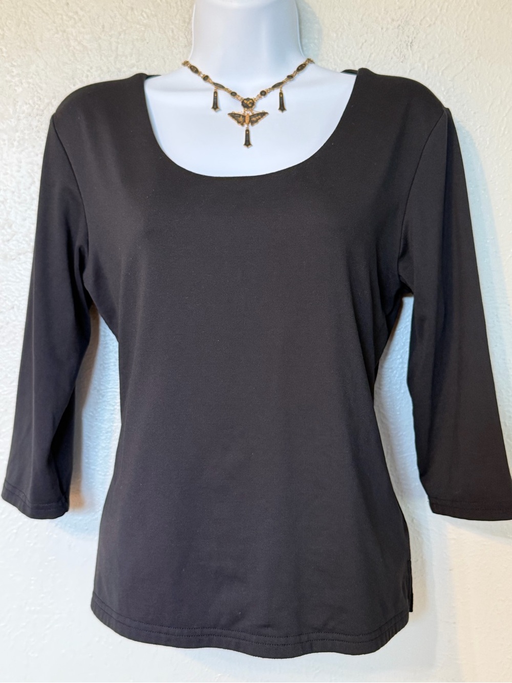 Linda Leal Black Scoop Neck Stretchy Nylon Knit 3/4 Sleeve Top sz M